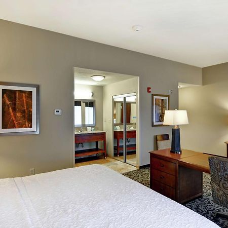 Hampton Inn And Suites New Hartford/Utica Exterior photo