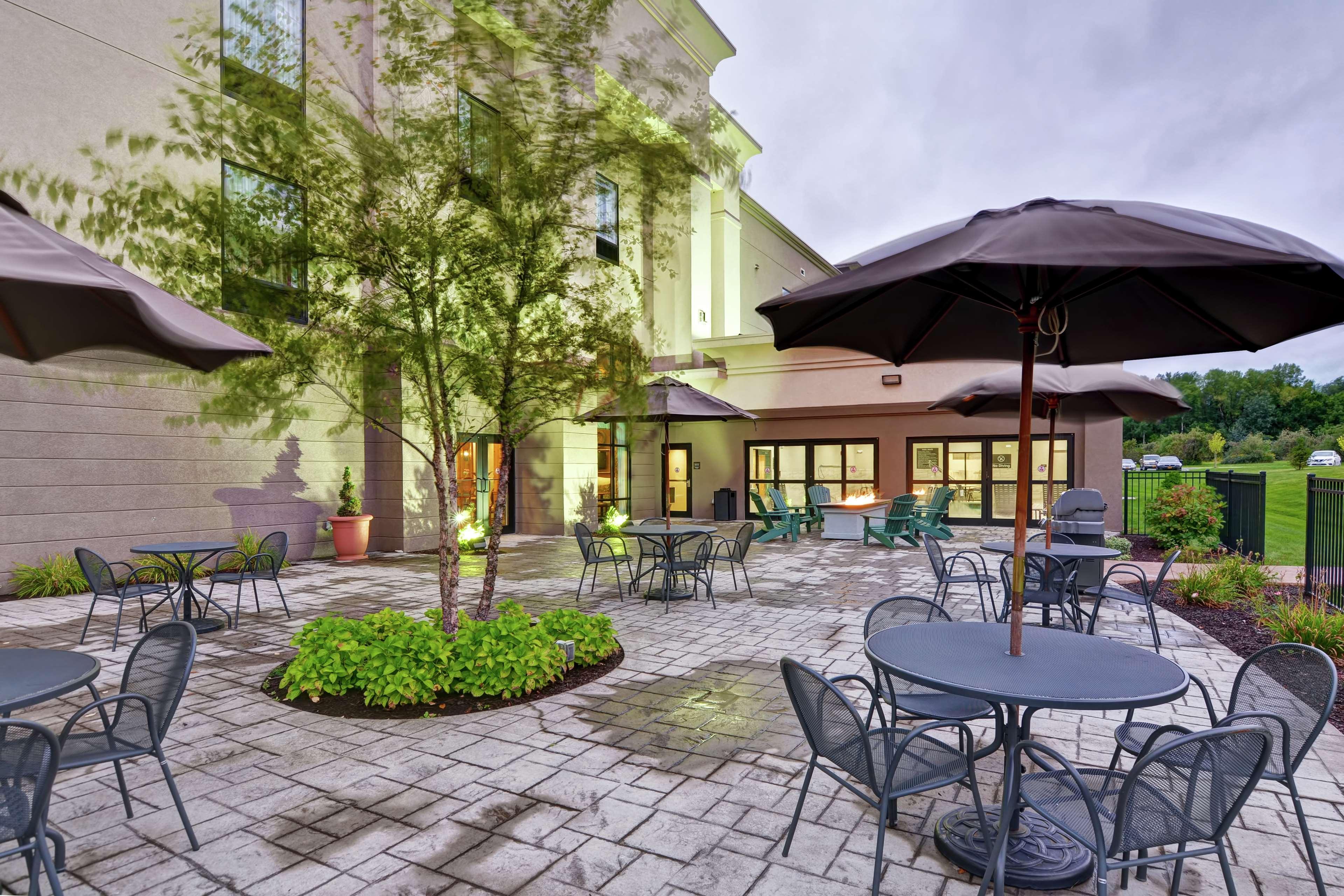 Hampton Inn And Suites New Hartford/Utica Exterior photo